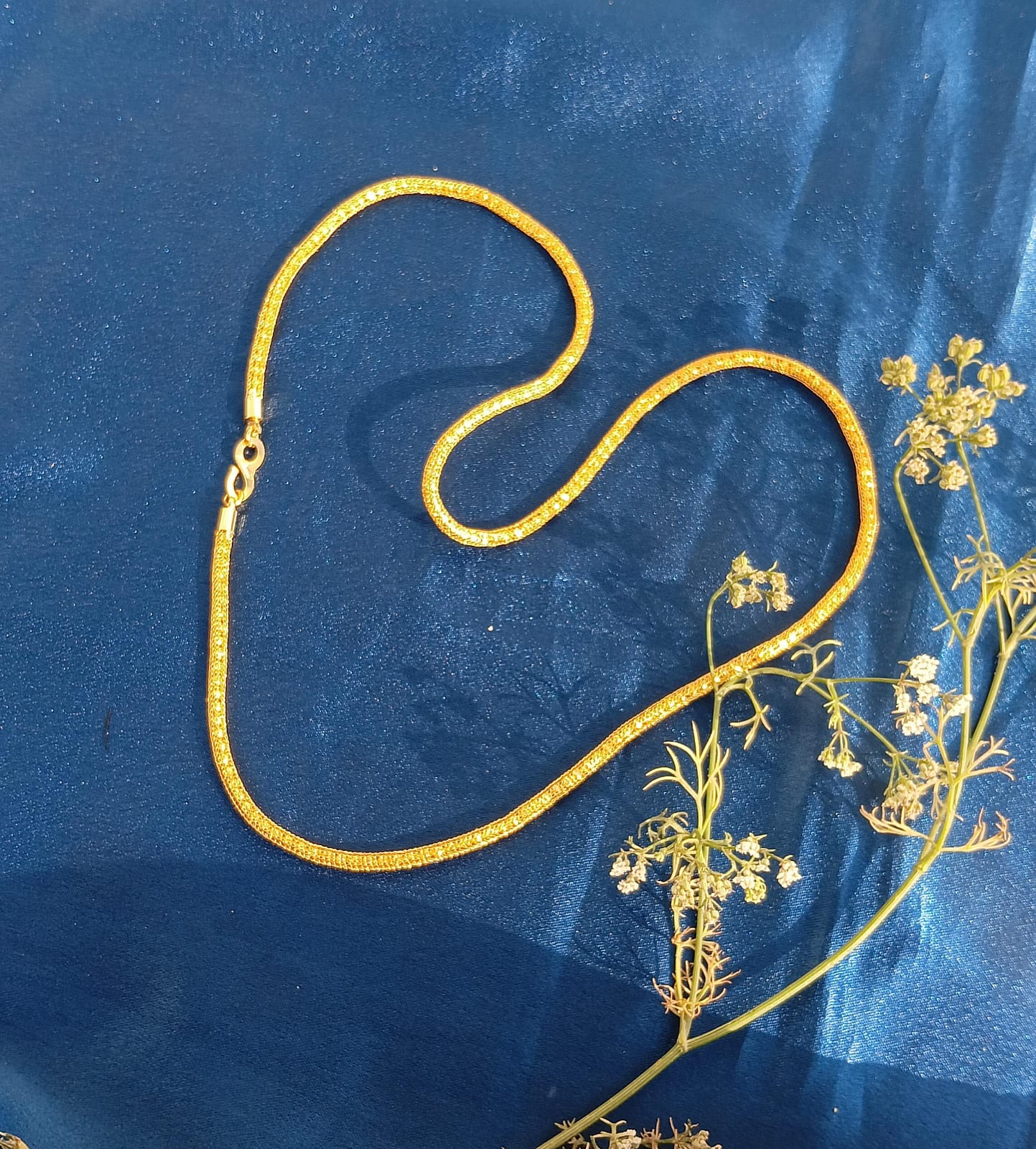 Auric Sleek Gold Chain Necklace - Minimal Everyday Wear